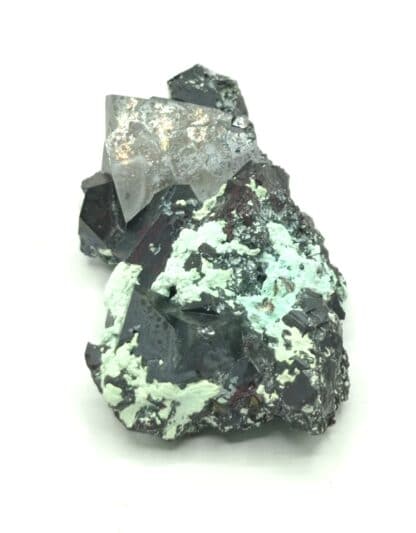 Cristaux de Cuprite rouge, mine de Mashamba, Katanga, Congo.