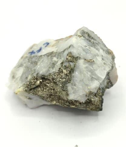 Bismuthinite et Pyrite, Mine de Meymac, Corrèze.