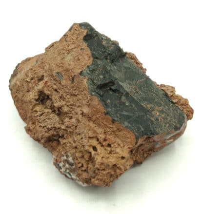 Hornblende basaltique, Face Sud du Puy de Corent, Puy-de-Dôme, Auvergne.