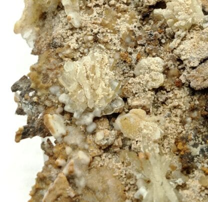 Barytine (Baryte) gemme et Sidérite, Viaduc de Millau, Aveyron.