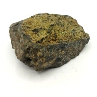 Péridot (Olivine) sur Basalte, Environs de Saint-Agrève, Ardèche.