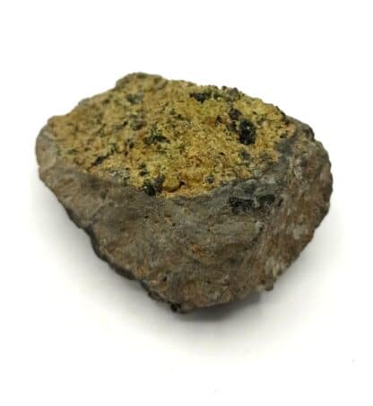 Péridot (Olivine) sur Basalte, Environs de Saint-Agrève, Ardèche.