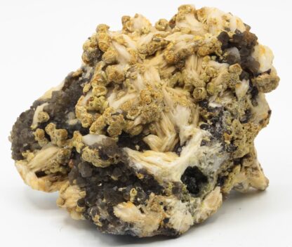 Pyromorphite, baryte et Quartz, Les Farges, Ussel, Corrèze.