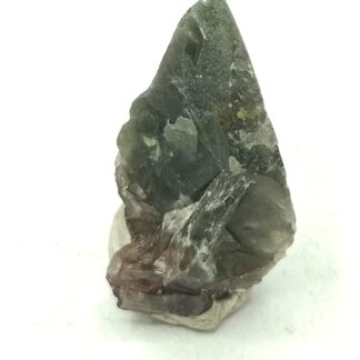 Cristal d’Axinite, Rampe des Commères, Oisans, Isère.