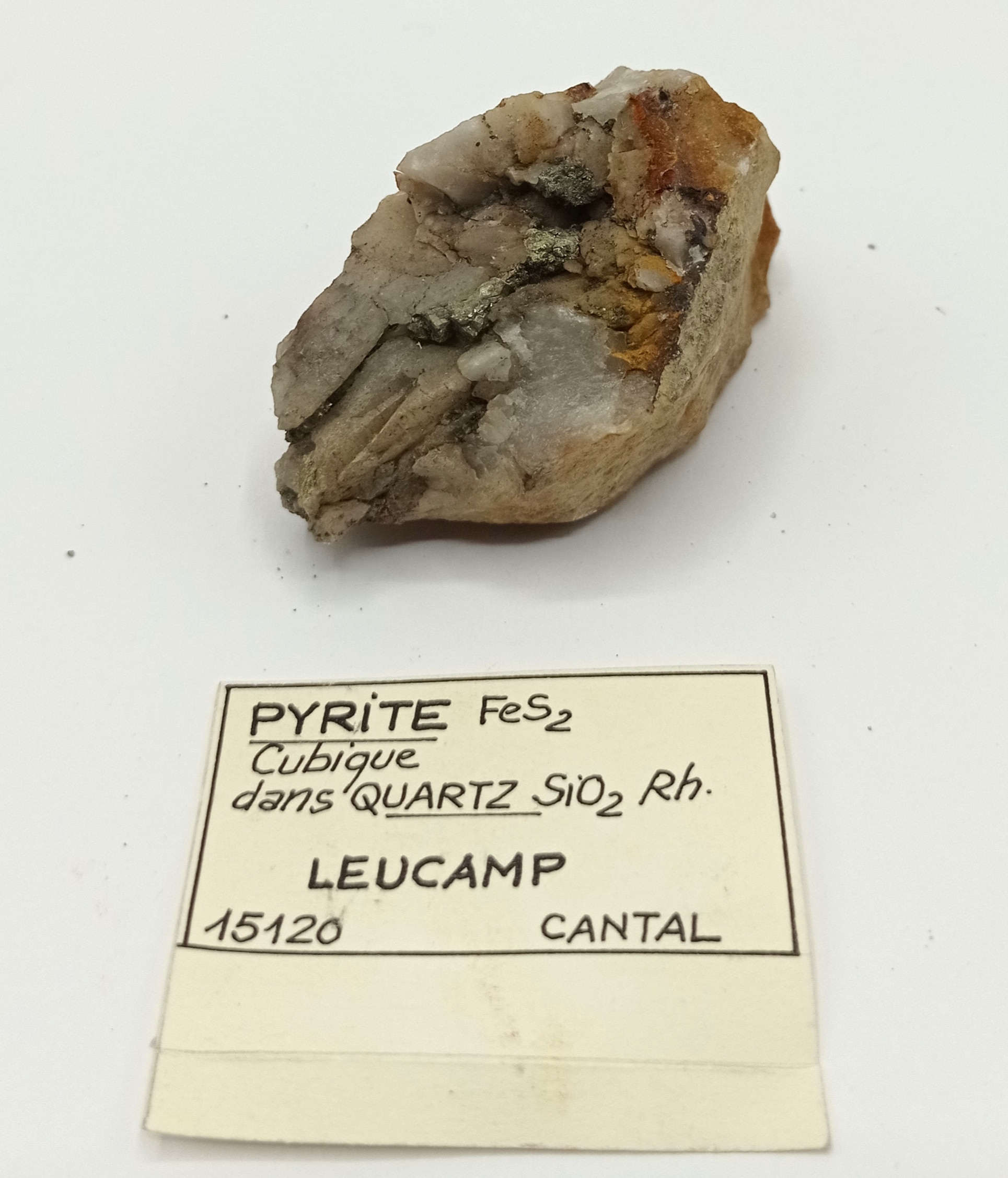 Pyrite et Quartz, Leucamp, Cantal.