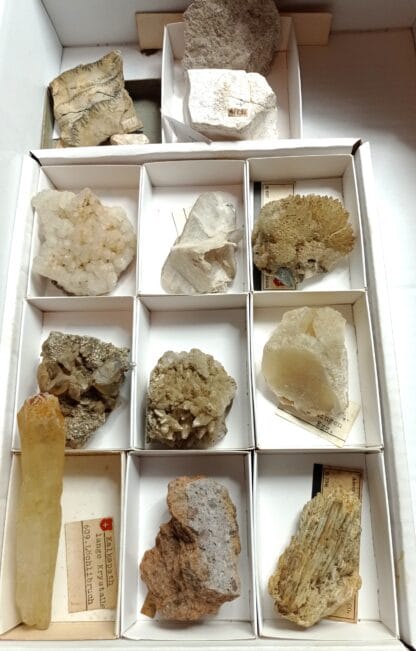 Lot de minéraux historiques du Musée Bally de Schönenwerd en Suisse.