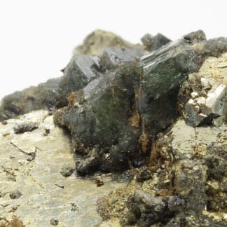 Ludlamite sur Pyrite, mine de Salsigne, Mas Cabardès, Aude.