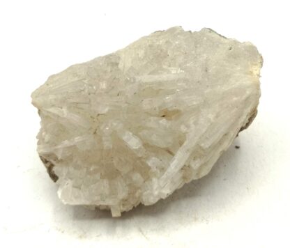 Natrolite, Puy de Marmant, Veyre-Monton, Puy-de-Dôme, Auvergne.