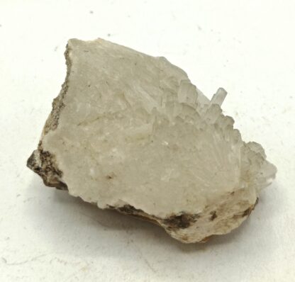 Natrolite, Puy de Marmant, Veyre-Monton, Puy-de-Dôme, Auvergne.