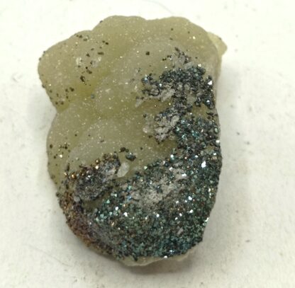 Pyrite sur Calcite verte, Carrière de Laguépie, Tarn-et-Garonne.