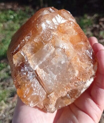 Cristal de Calcite maclé, Pont-à-Nôle, Mont-sur-Marchienne, Belgique.