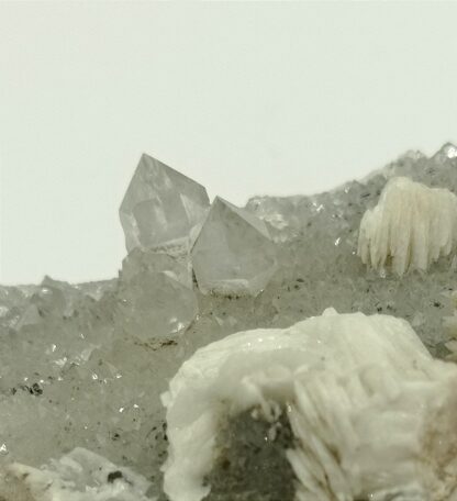 Quartz et baryte (Barytine), Mercoirol, Laval-Pradel, Gard.