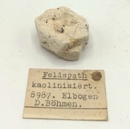 Feldspath kaolinisiert (macle), Elbogen (Loket), République Tchèque.