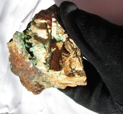 Chalcopyrite-Malachite-Quartz-nouvelle-caledonie