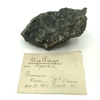 Diallage (Pyroxène) dans Serpentine, Cussac, Haute-Vienne, Limousin.
