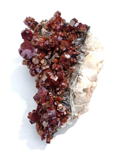 Vanadinite sur Baryte, Mibladen, Maroc.