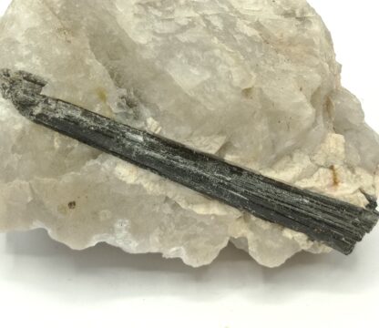 Tourmaline et Quartz, Beauchaud, Saint-Pierre-la-Bourlhonne, Puy-de-Dôme.