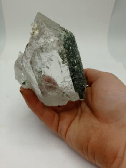 Apophyllite sur Quartz, Tunnel du Saint-Gothard, Suisse.