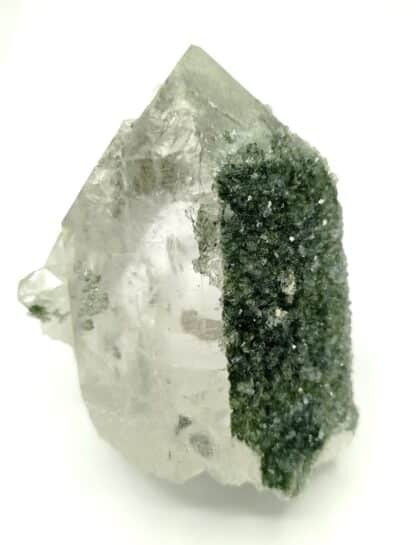 Apophyllite sur Quartz, Tunnel du Saint-Gothard, Suisse.