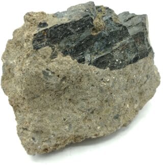 Hornblende basaltique, Cantal, Auvergne.