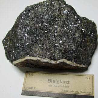 Galene-Bleiglanz-chalcopyrite-Kupferkies-Mines-de-Lanzi-Toscane-Italie