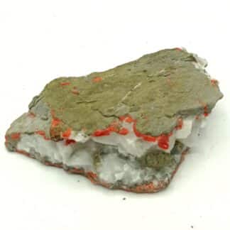 Réalgar dans calcite, l’Éguisse, Duranus, Alpes-Maritimes.