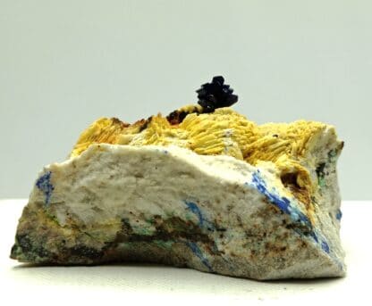 Azurite sur Baryte (Barytine), Le Mas Dieu, Gard.