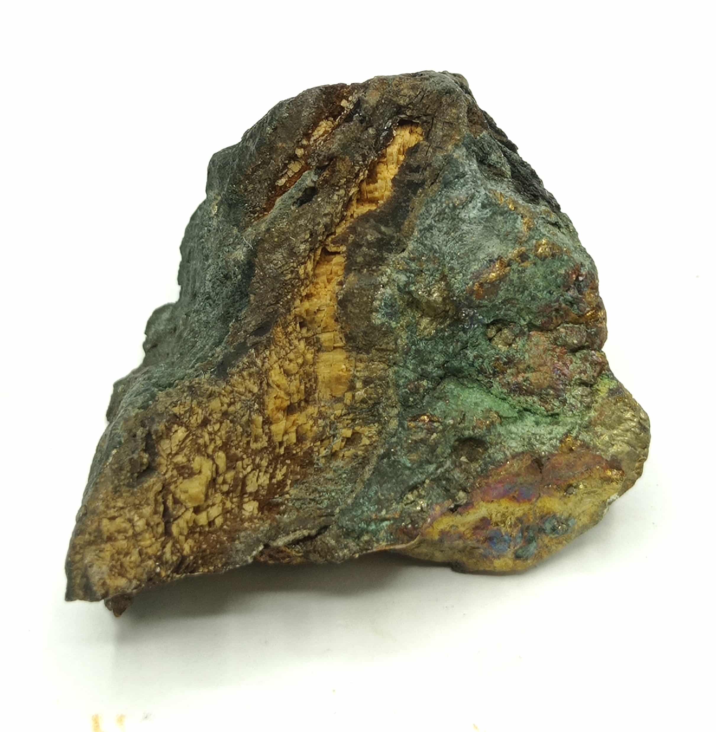 Chalcopyrite et Dolomite, Usson, Puy-de-Dôme, Auvergne.