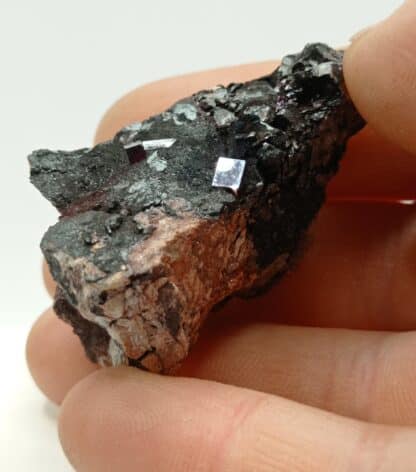 Cuprite sur Goethite, Mine Morenci, Arizona, USA (États-Unis).