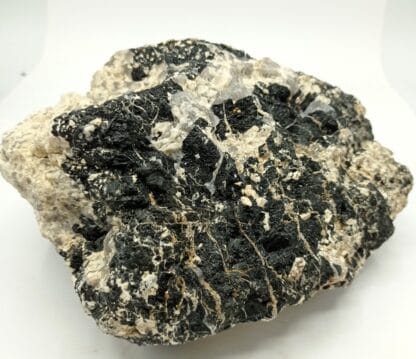 Schorl (Tourmaline), Beauchaud, Forez, Puy-de-Dôme, Auvergne.