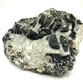 Schorl (Tourmaline), Beauchaud, Forez, Puy-de-Dôme, Auvergne.