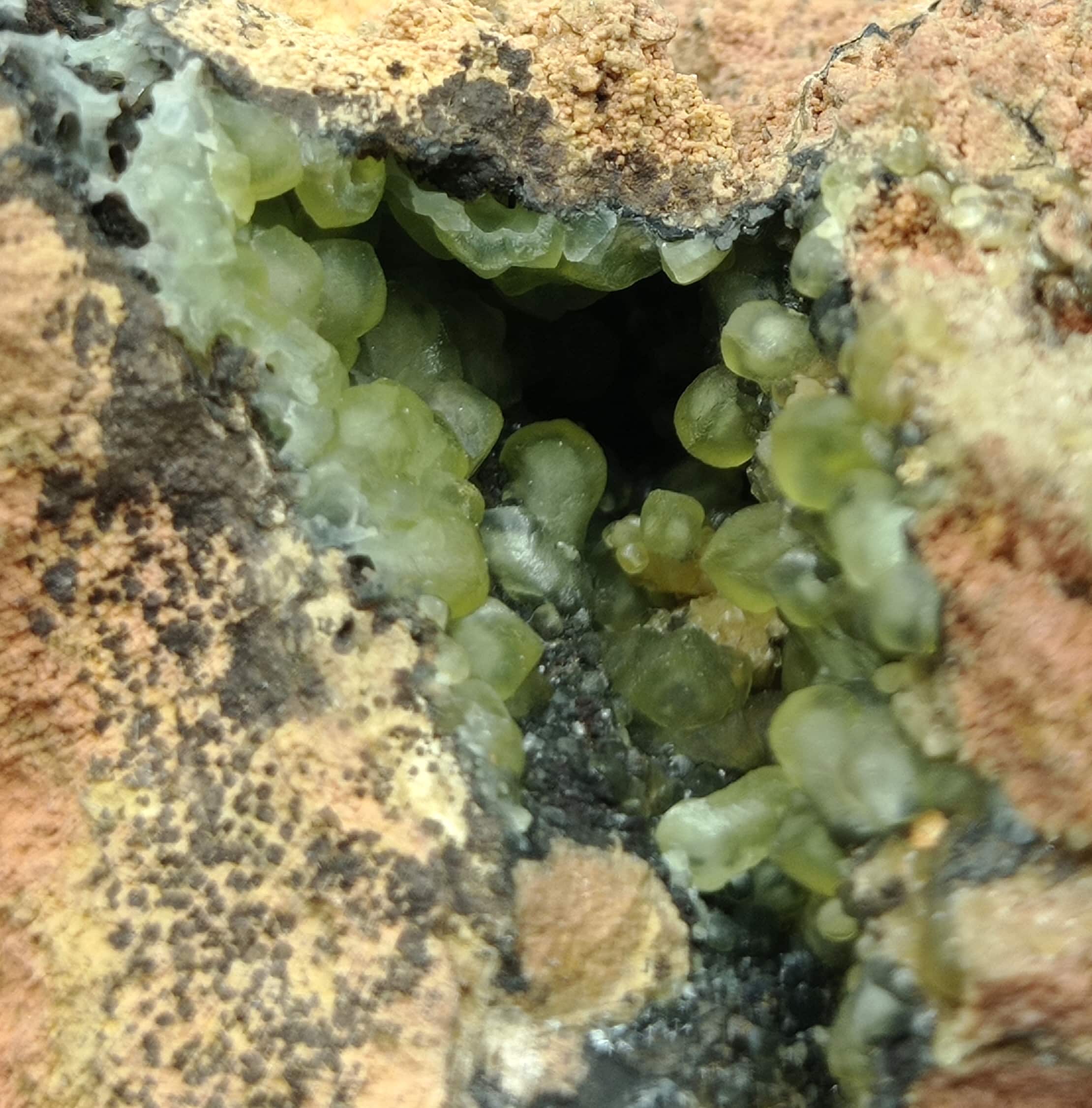 Smithsonite verte, Mine de Chessy, Chessy-les-Mines, Rhône.