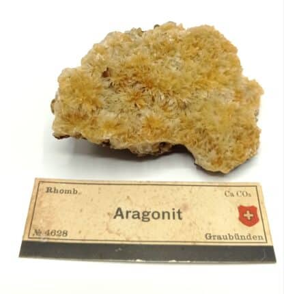 Aragonite et Quartz, Graubünden, Suisse.