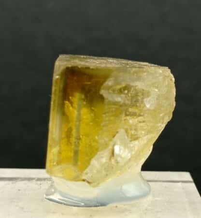 Fluorite (Fluorine) jaune, mine du Burc, Le Burg, Tarn.