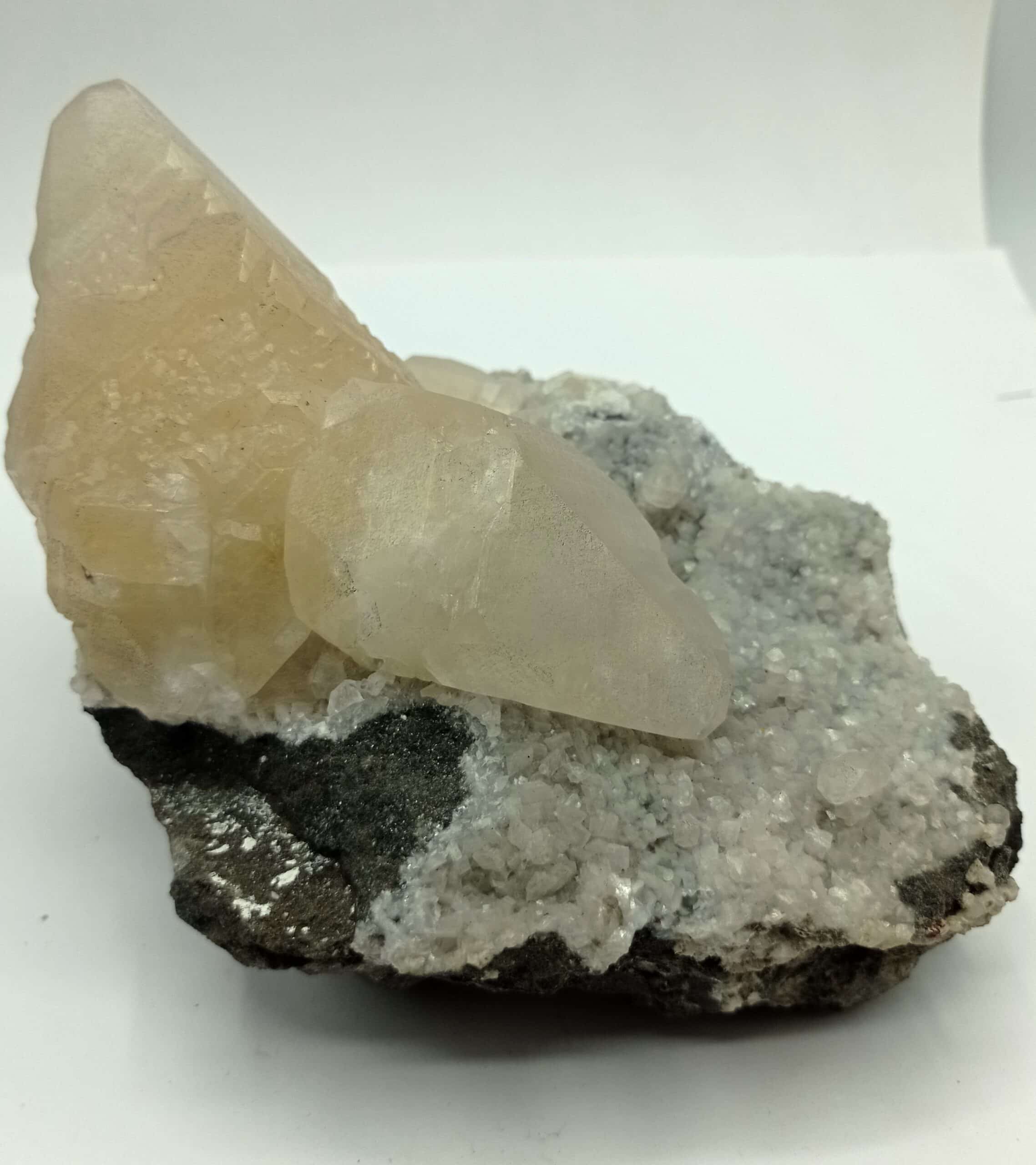 Calcite maclée, Trèves, Gard.