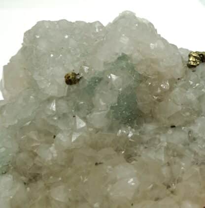 Fluorite (Fluorine), Quartz et Chalcopyrite, Le Burc (Burg), Tarn.