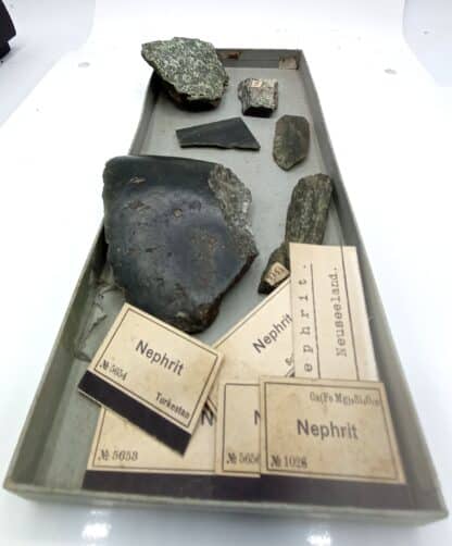 Nephrit (Néphrite, Jade), Sibérie, Kazakhstan, Nouvelle-Zélande …