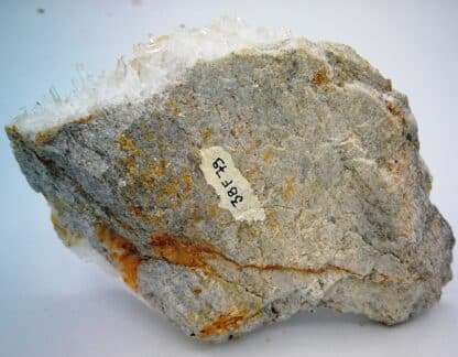 Dolomite, quartz, Fontfraiche, Saint Pierre de Mésage, Isère.