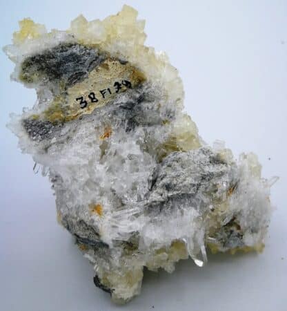 Dolomite, quartz, Fontfraiche, Saint Pierre de Mésage, Isère.