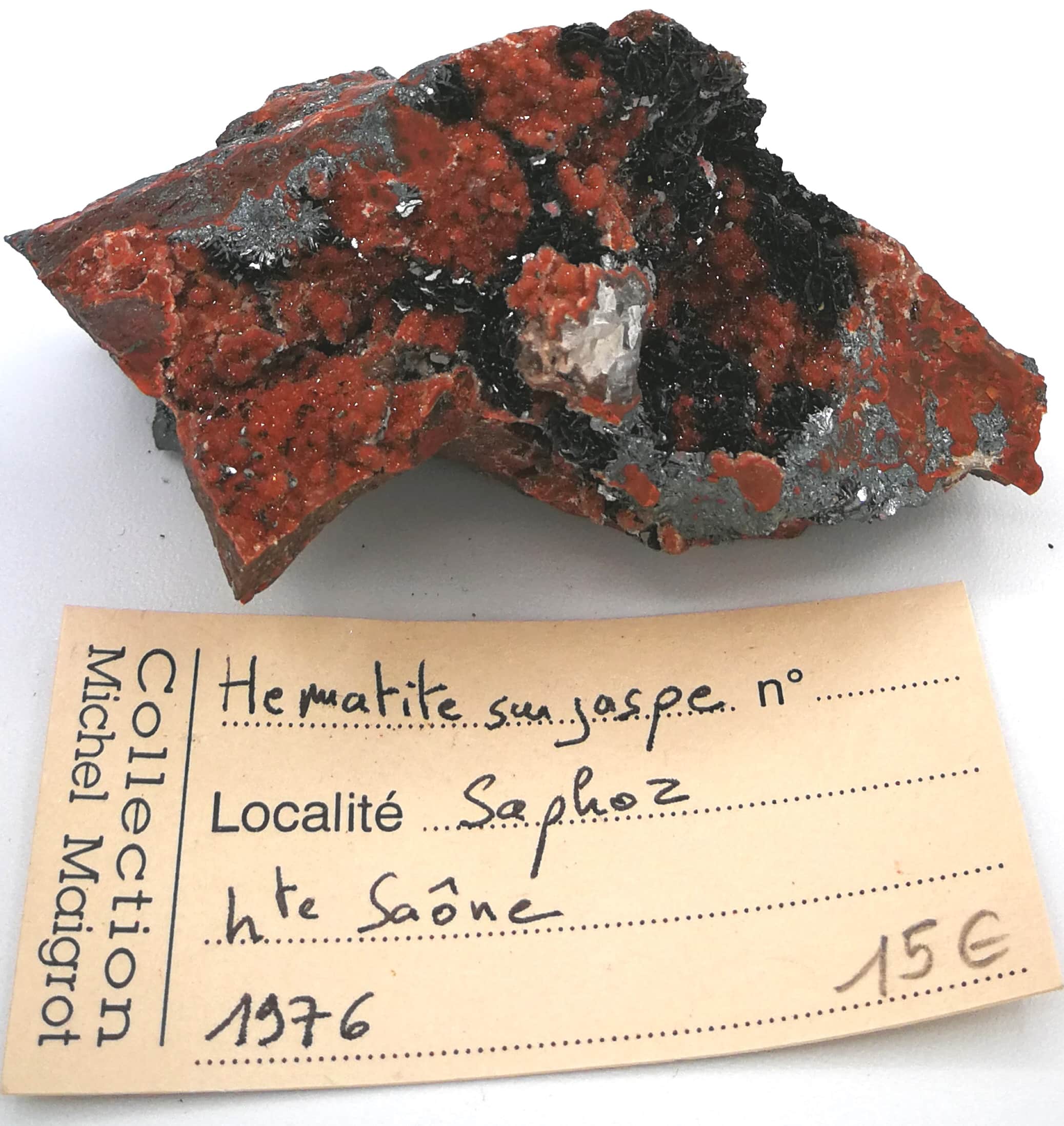 Hématite et quartz sur jaspe, Saphoz, Faucogney, Haute-Saône.