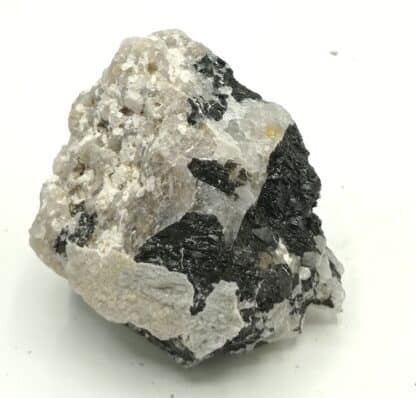 Tourmaline (Schorl), Beauchaud, Forez, Puy-de-Dôme, Auvergne.