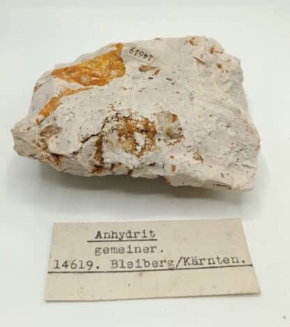 Anhydrit (Anhydrite), Bad Bleiberg, Autriche.