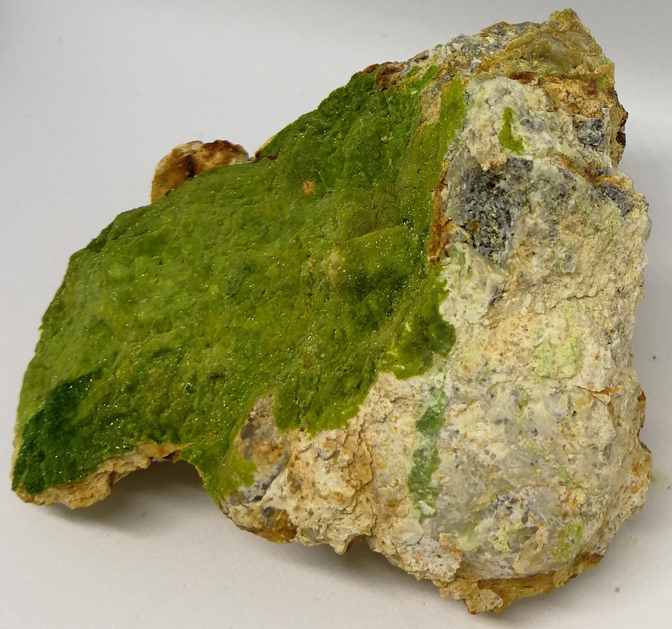 Pyromorphite, Nant, Millau, Aveyron.