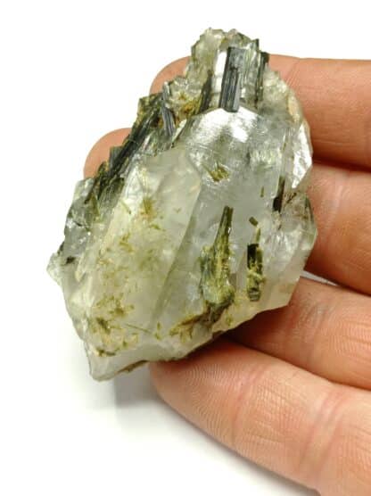 Épidote sur Quartz, Le Cornillon, Oisans, Isère.