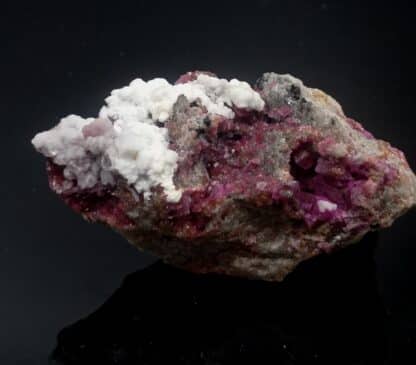 Dolomite sur Cobaltocalcite, Musonoï, Katanga, Congo (RDC).