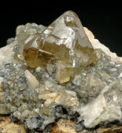 Cérusite sur Baryte, Touissit, Maroc.