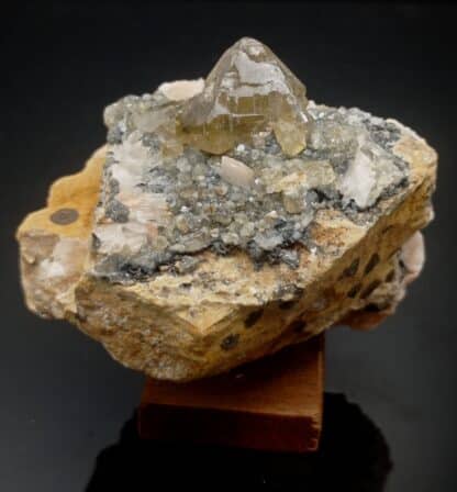 Cérusite sur Baryte, Touissit, Maroc.