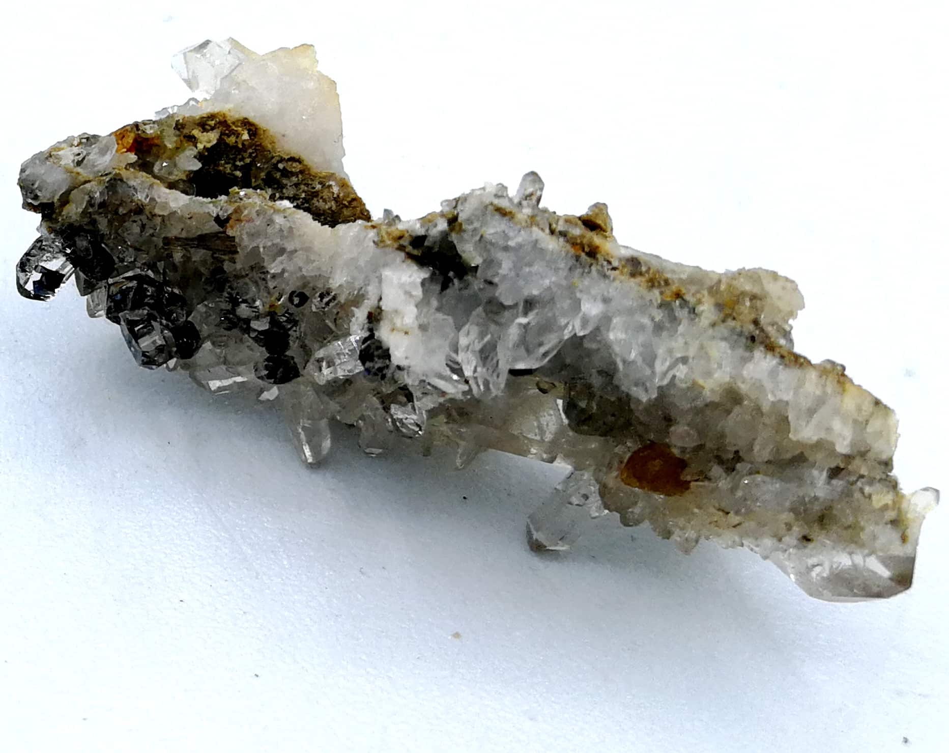 Monazite et cristaux de quartz, La Lauzière, Savoie.