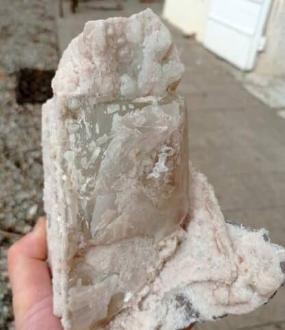 Calcite et Analcime, Port d’Agrès, Aveyron, France.