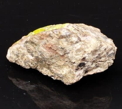 Autunite, Puy de l’Age, Compreignac, Haute-Vienne, Limousin.